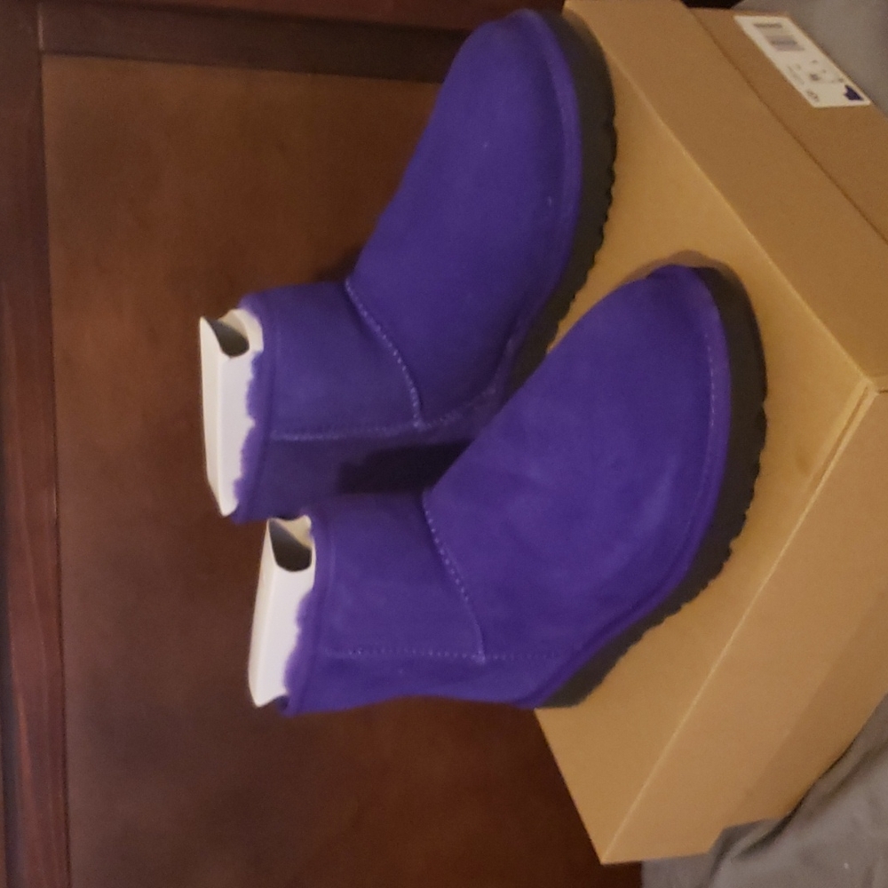 Ugg purple